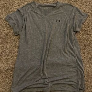 Under armour, dry fit tee.